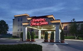 Hampton Inn & Suites Chicago Aurora